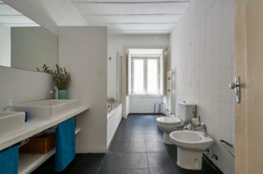 Stunning Apartment Near Chiado Lisboa Eksteriør billede